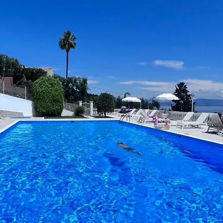 Brentanos - A - View Of Paradise Lejlighedshotel